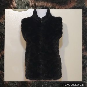 KIKIT  Faux Fur sweater vest. S